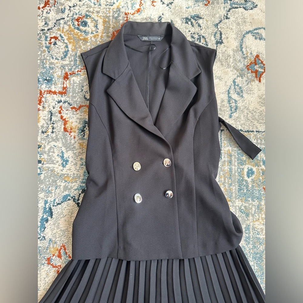 Zara Elegant Black Sleeveless Midi Dress